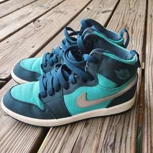 💥RETRO JORDAN 1💥